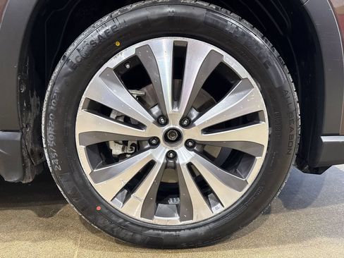 Used 2019 Subaru Ascent Limited AWD/4WD image 40