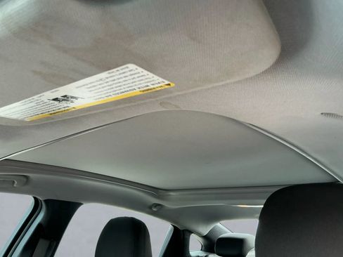 Used 2021 Chevrolet Malibu LT image 23