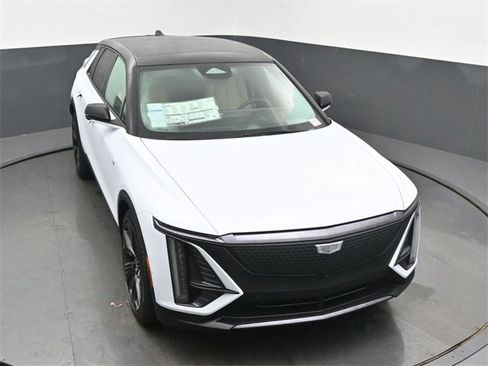 New 2026 Cadillac Lyriq Signature Sport image 45