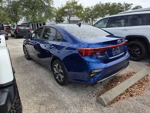 Used 2021 Kia Forte LXS FWD image 5