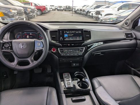 Used 2022 Honda Pilot Touring image 18