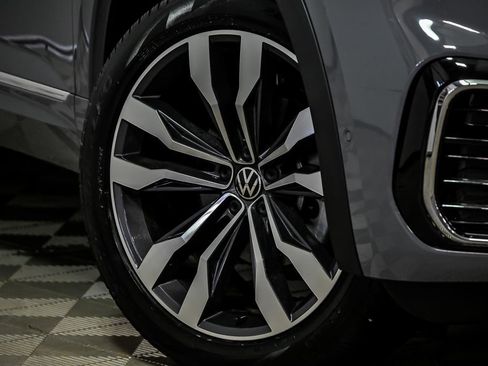 Used 2022 Volkswagen Atlas Cross Sport SEL Premium R-Line image 3