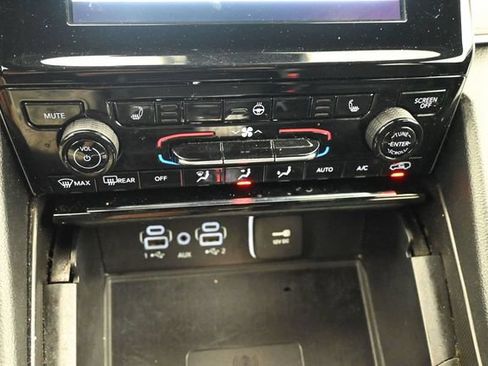 Used 2024 Jeep Grand Cherokee Altitude AWD/4WD image 10
