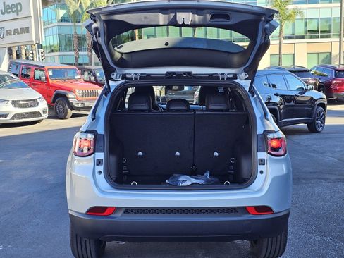 New 2026 Jeep Compass Latitude image 7