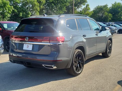 Used 2026 Volkswagen Atlas SE AWD/4WD image 4
