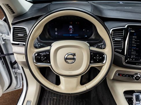 Used 2025 Volvo XC90 B6 Ultra w/ Protection Package Premier image 14