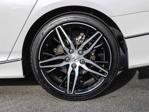 Used 2022 Honda Accord Touring image 10