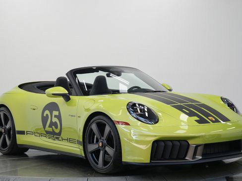 Used 2026 Porsche 911 GTS RWD image 3