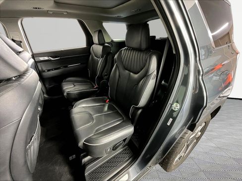 Used 2023 Hyundai Palisade Limited FWD image 21
