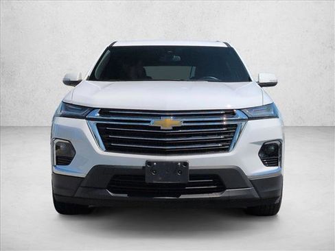 Used 2023 Chevrolet Traverse LT AWD/4WD image 2