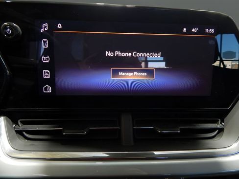 Used 2025 Chevrolet Trax LT w/ LT Convenience Package image 23