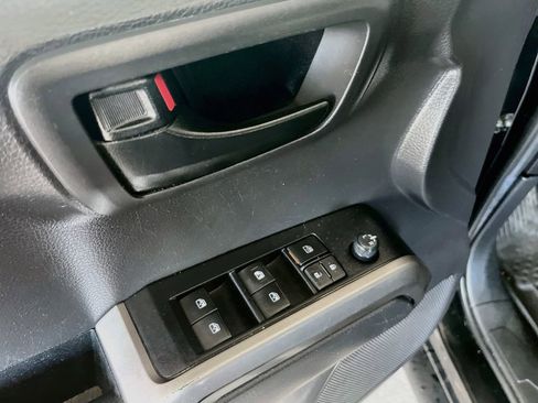 Used 2022 Toyota Tacoma SR5 w/ Technology Package RWD image 18