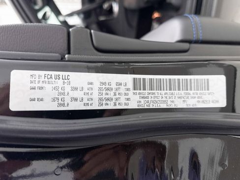 Used 2019 Jeep Grand Cherokee Laredo image 36