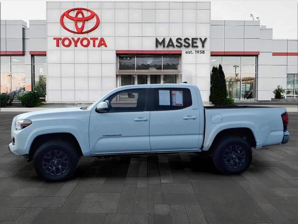 Used 2023 Toyota Tacoma SR5 AWD/4WD image 6