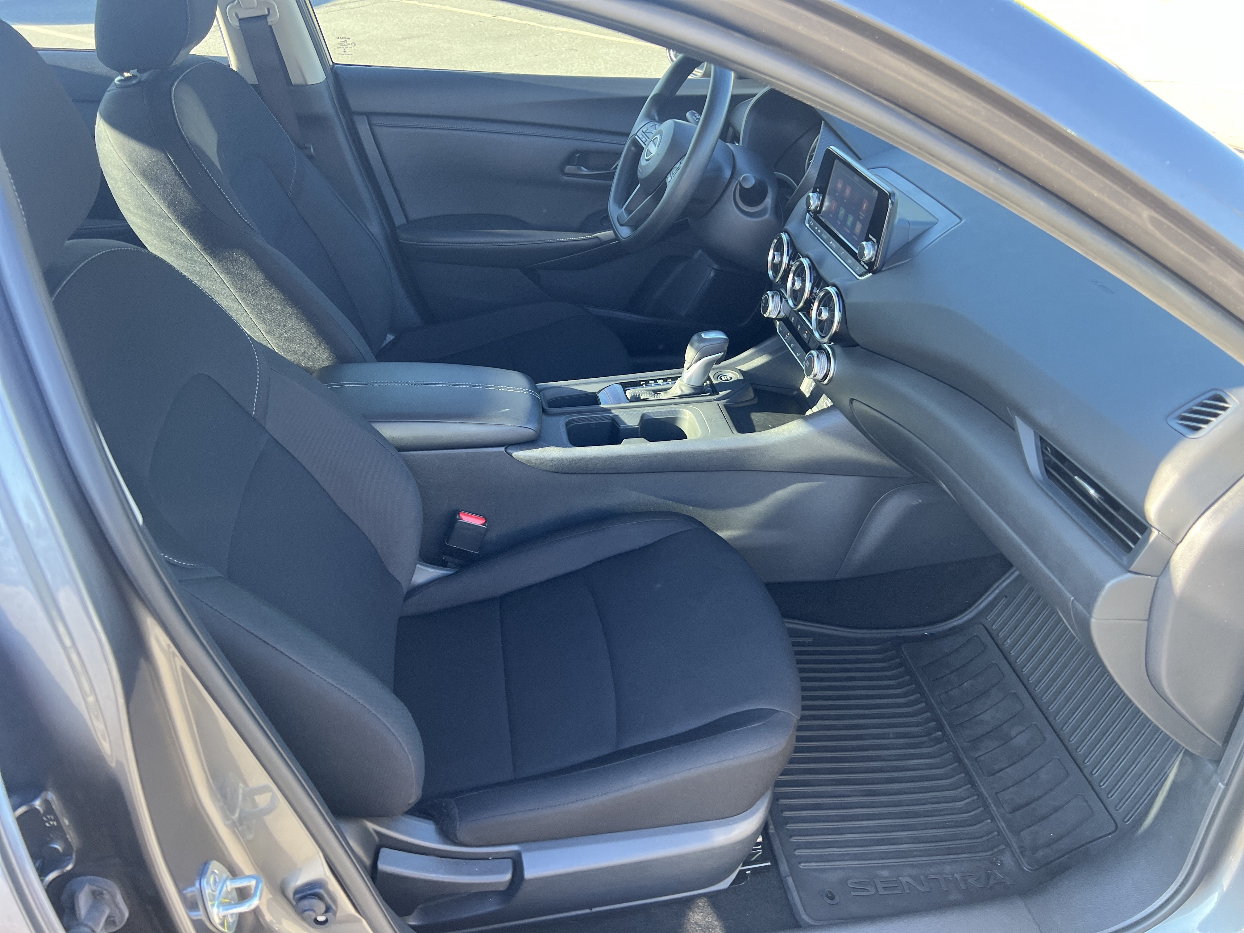 Used 2025 Nissan Sentra S FWD image 17