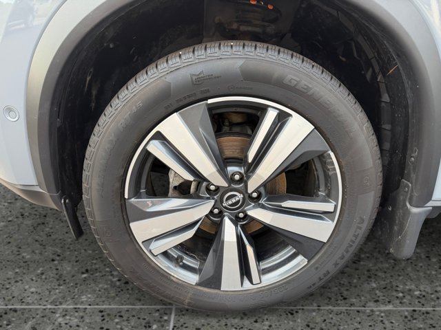 Used 2023 Nissan Rogue Platinum w/ Platinum Premium Package AWD/4WD image 17