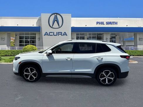 Used 2026 Volkswagen Tiguan SE FWD image 8