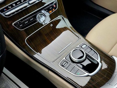 Used 2018 Mercedes-Benz C 300 4MATIC Sedan image 16