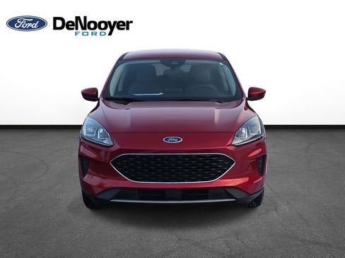 Used 2020 Ford Escape SE image 2