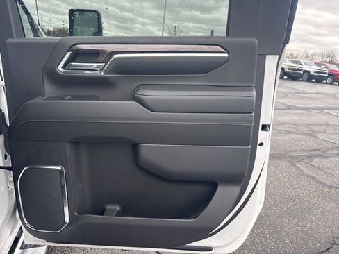 Used 2024 Chevrolet Silverado 2500 LTZ w/ LTZ Convenience Package image 21