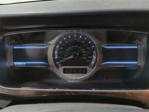 Used 2016 Ford Taurus Limited w/ Equipment Group 301A image 35