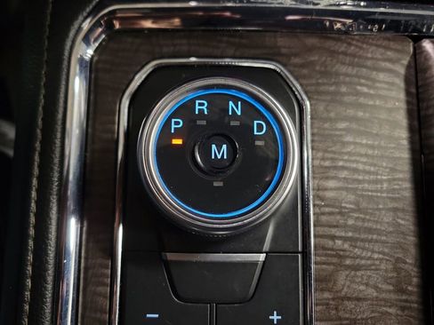 Used 2021 Ford Expedition Limited image 16