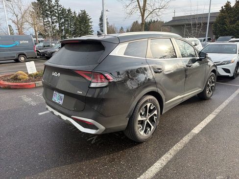 Used 2024 Kia Sportage EX image 5