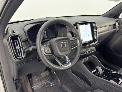 Used 2023 Volvo C40 P8 Recharge Ultimate w/ Protection Package Premier image 13