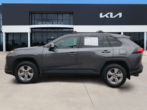 Used 2025 Toyota RAV4 XLE w/ Convenience Package FWD image 4