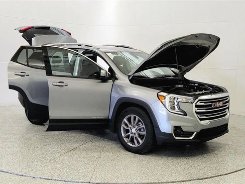 Used 2023 GMC Terrain SLT FWD image 9