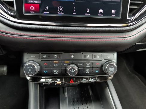 Used 2025 Dodge Durango R/T AWD/4WD image 25