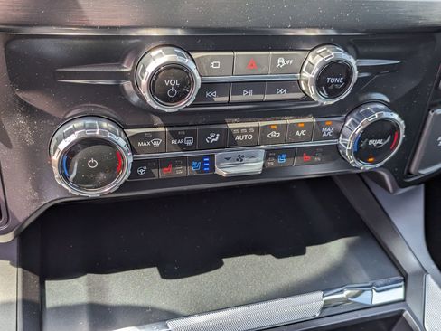 New 2025 Ford F250 Lariat w/ Lariat Ultimate Package image 24