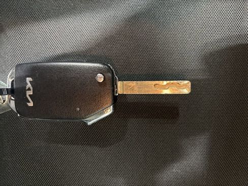 Certified 2024 Kia Sportage LX image 29