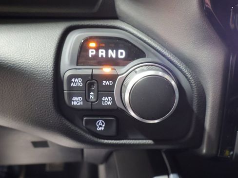 Used 2025 RAM 1500 Big Horn AWD/4WD image 30