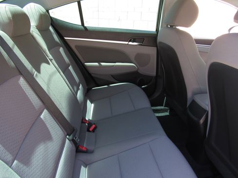 Used 2019 Hyundai Elantra SEL FWD image 11