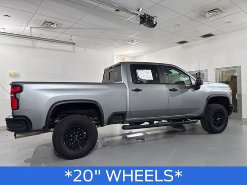 Used 2025 Chevrolet Silverado 2500 ZR2 w/ Technology Package image 14