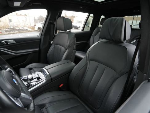 Used 2022 BMW X7 M50i w/ Dynamic Handling Package image 20