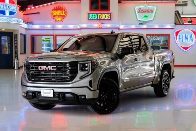 Used 2025 GMC Sierra 1500 Elevation AWD/4WD image 2