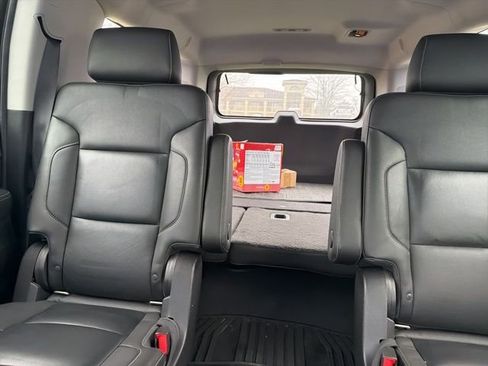 Used 2019 Chevrolet Suburban Premier image 12