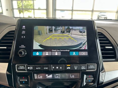 Used 2021 Honda Odyssey Touring image 18
