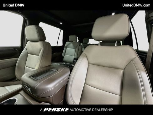Used 2023 GMC Yukon SLT w/ SLT Premium Package AWD/4WD image 12
