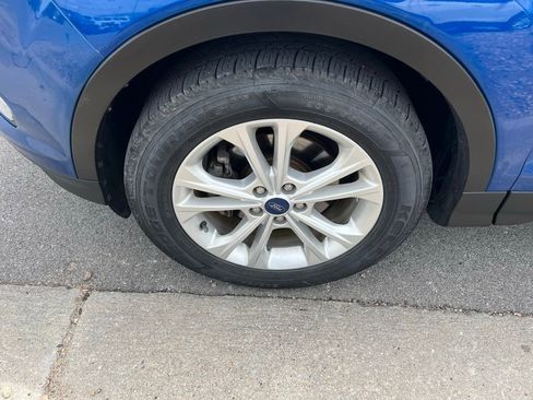 Used 2018 Ford Escape SEL w/ Ford Safe & Smart Package FWD image 10