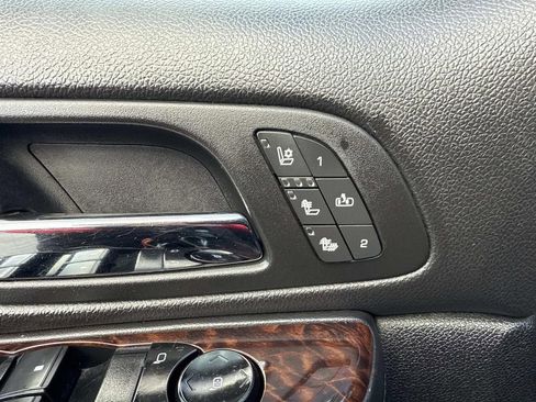 Used 2014 GMC Sierra 3500 Denali image 23