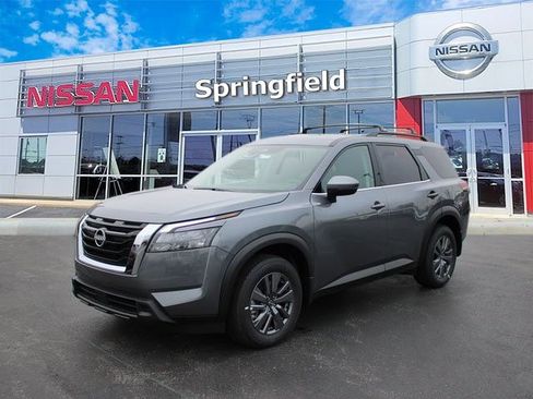 New 2025 Nissan Pathfinder SV image 3