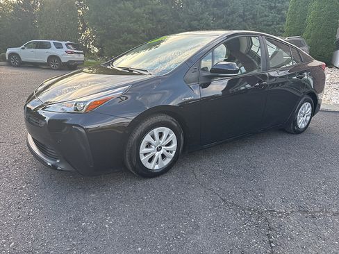 Used 2021 Toyota Prius LE w/ Carpet Mat Package (TMS) FWD image 14