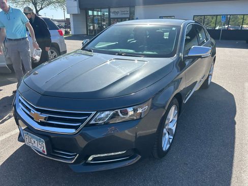 Used 2019 Chevrolet Impala Premier FWD image 2