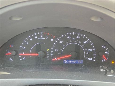 Used 2010 Toyota Camry LE FWD image 11
