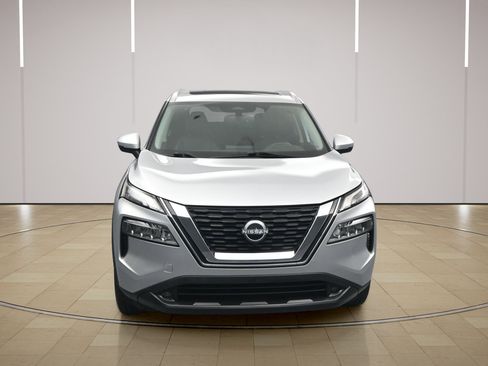 Used 2022 Nissan Rogue SL FWD image 2
