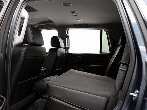 Used 2019 Chevrolet Tahoe LT w/ LT Signature Package image 13