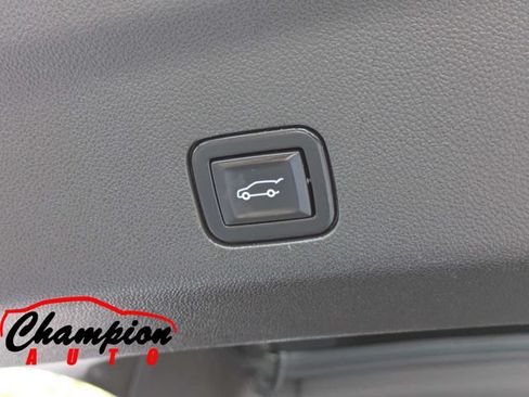 Used 2021 Cadillac Escalade Sport w/ Driver Assist Tech Package AWD/4WD image 17